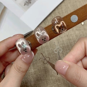 Cute rabbit cat eye magnet creating 3D character patterns on nails bunny HelloKitty kawaii nail art
