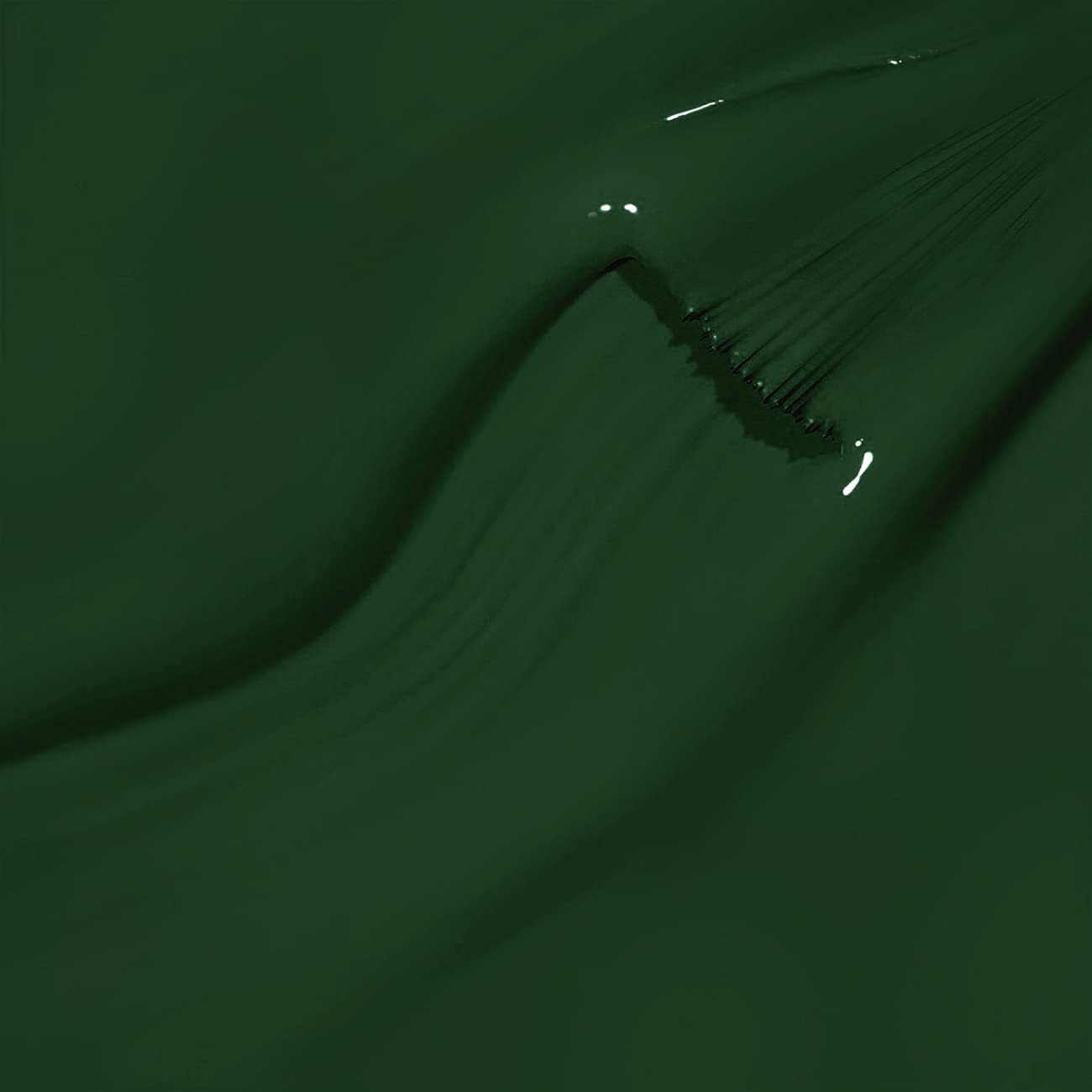 Hunter green gel texture smooth self-leveling creamy formula ultra-pigmented deep emerald close-up
