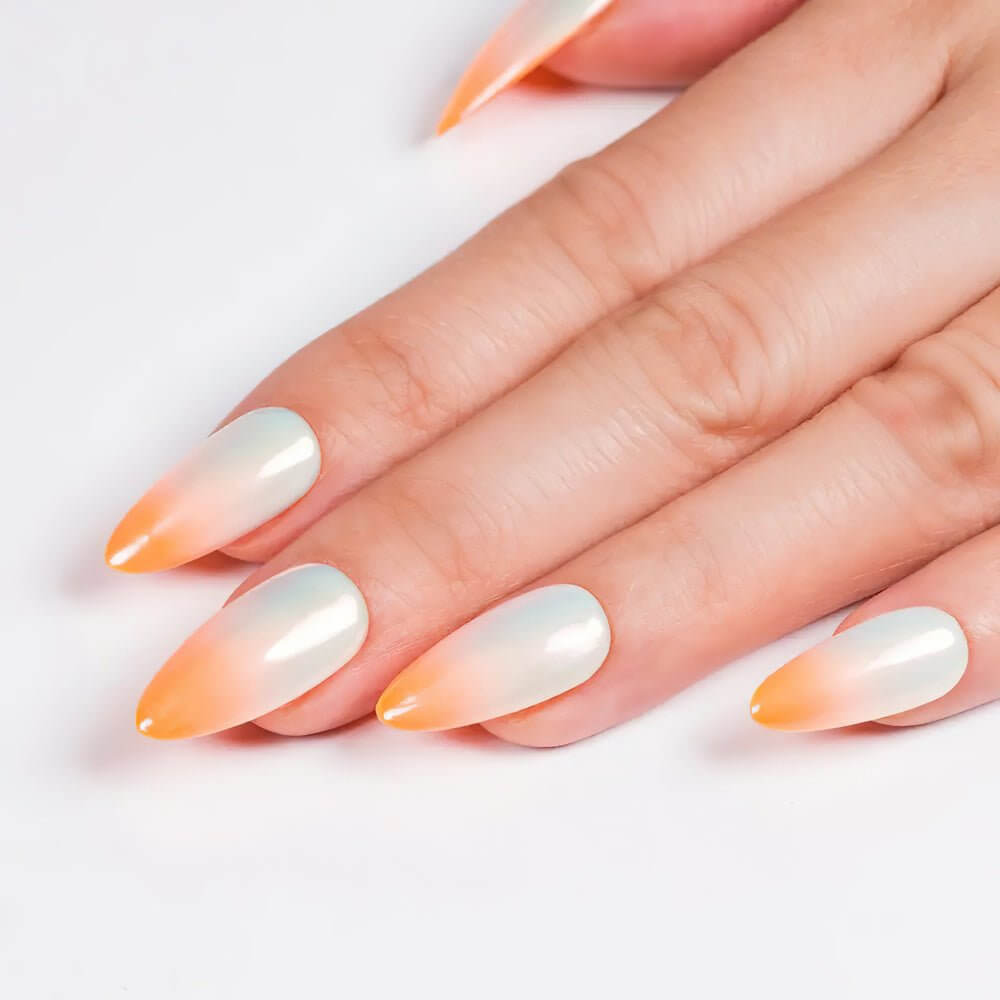 Chrome Pearl Nails Aurora Effect Mirror Metallic Finish